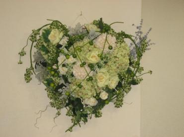 ｱｰﾃｨﾌｨｼｬﾙﾌﾗﾜｰ✿の　壁掛け✿｜「フローリストつたや」　（兵庫県姫路市の花キューピット加盟店 花屋）のブログ