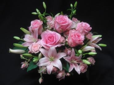 ピンクの百合のアレンジ✿。✿｜「フローリストつたや」　（兵庫県姫路市の花キューピット加盟店 花屋）のブログ