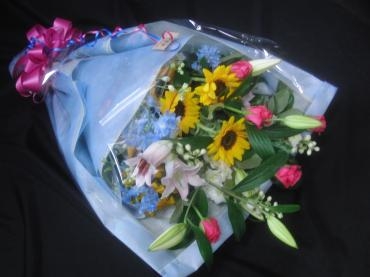 水色っぽい花束✿。✿｜「フローリストつたや」　（兵庫県姫路市の花キューピット加盟店 花屋）のブログ