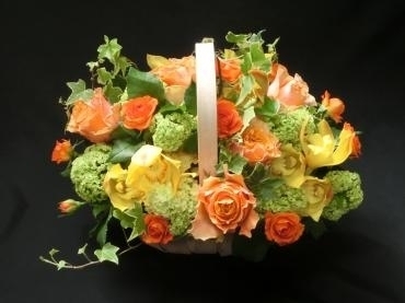 記念日御祝のアレンジ✿。✿♫｜「フローリストつたや」　（兵庫県姫路市の花キューピット加盟店 花屋）のブログ