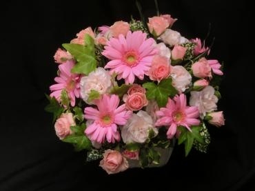 ピンクのアレンジ✿。✿♫｜「フローリストつたや」　（兵庫県姫路市の花キューピット加盟店 花屋）のブログ