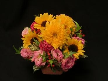 夏生まれの人の✿アレンジ✿｜「フローリストつたや」　（兵庫県姫路市の花キューピット加盟店 花屋）のブログ