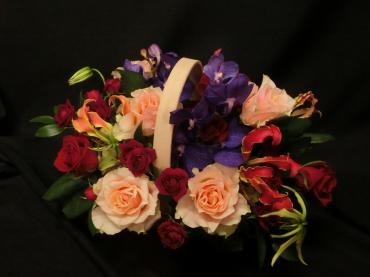派手なアレンジメント✿｜「フローリストつたや」　（兵庫県姫路市の花キューピット加盟店 花屋）のブログ