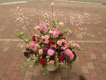 入園式の壺花（風）アレンジメント✿｜「フローリストつたや」　（兵庫県姫路市の花キューピット加盟店 花屋）のブログ