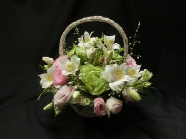 優しく清楚なアレンジメント✿｜「フローリストつたや」　（兵庫県姫路市の花キューピット加盟店 花屋）のブログ