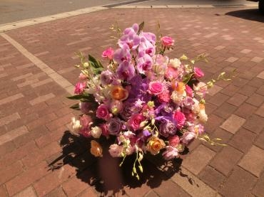 ピンクのアレンジメント✿｜「フローリストつたや」　（兵庫県姫路市の花キューピット加盟店 花屋）のブログ