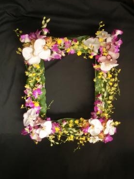 蘭の花ばっかりの写真枠｜「フローリストつたや」　（兵庫県姫路市の花キューピット加盟店 花屋）のブログ