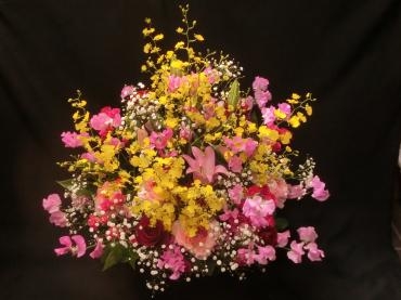 ラナンキュラスにチューリップにスイトピー・フリージアとか。。。(^o^)｜「フローリストつたや」　（兵庫県姫路市の花キューピット加盟店 花屋）のブログ