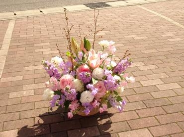 華やかな葬儀用アレンジメント✿｜「フローリストつたや」　（兵庫県姫路市の花キューピット加盟店 花屋）のブログ