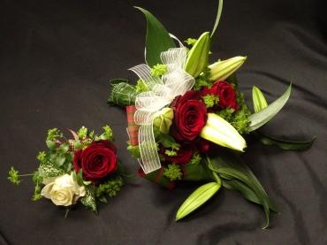 カサブランカと赤薔薇のブーケ✿｜「フローリストつたや」　（兵庫県姫路市の花キューピット加盟店 花屋）のブログ