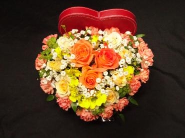 ハート♥のアレンジメント✿｜「フローリストつたや」　（兵庫県姫路市の花キューピット加盟店 花屋）のブログ